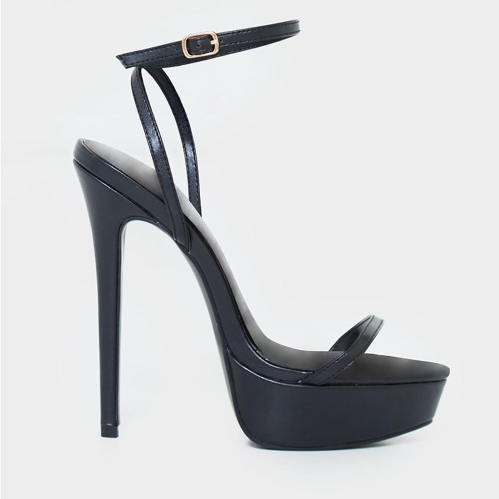 BLACK  PLATFORM STRAPPY HEELS